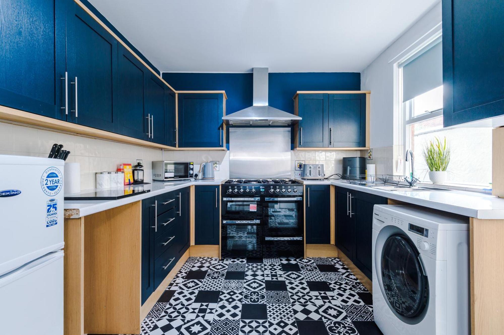 Large 7 Bedroom Town House In Chester City Centre Extérieur photo